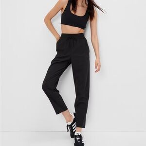 Gap Fit High Rise Runaround Women’s Pants